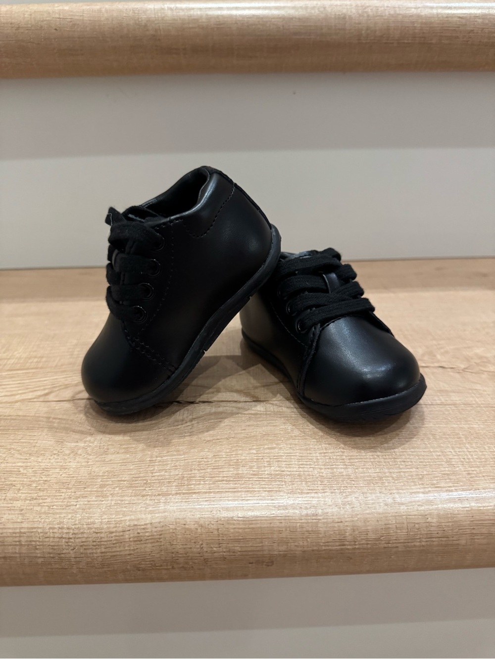 Stride Rite Black Toddler Lace-Up Leather Walkers